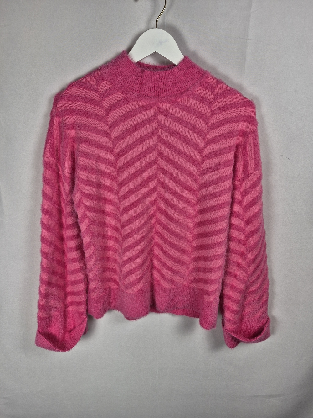 Belldini Hot Pink Chevron Stripe Mock Neck Sweater Size M